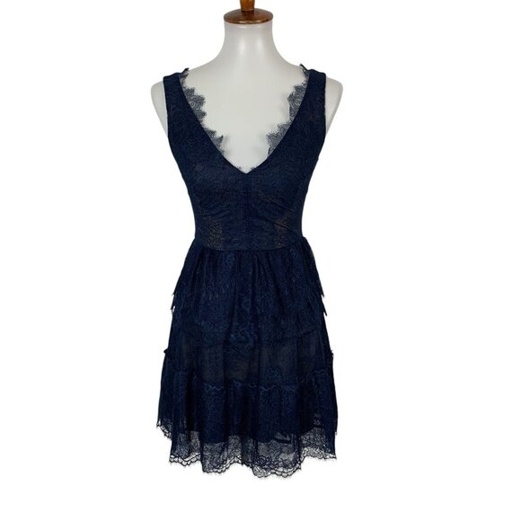 BCBGMaxAzria Willa Dress XXS Blue Lace Sleeveless Evening Glam Party - Picture 1 of 10